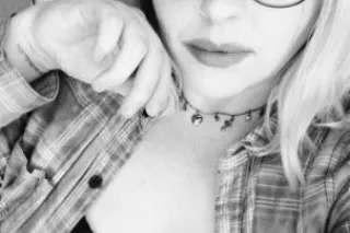 Petite Geeky Blonde (PIN-UP) Girl-Next-Door! A Truly Unique Girlfriend Experience! Upscale, Casual Fun! 🤓 Reviewed & Verified! (Incalls & Outcalls) - Image 7