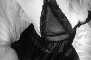 Petite Geeky Blonde (PIN-UP) G... - Image 1