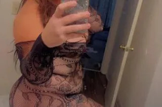 sexy red head ready to please - Image 8