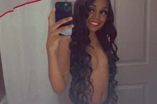 🥰💕Pretty Petite w/Pretty Feet 💕🥰🍫 𝕮𝖍𝖔𝖈𝖔𝖑𝖆𝖙𝖊 𝖇𝖆𝖗𝖇𝖎𝖊 🎀 available 24/7 - Image 5