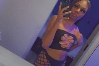 🥰💕Pretty Petite w/Pretty Feet 💕🥰🍫 𝕮𝖍𝖔𝖈𝖔𝖑𝖆𝖙𝖊 𝖇𝖆𝖗𝖇𝖎𝖊 🎀 available 24/7 - Image 6