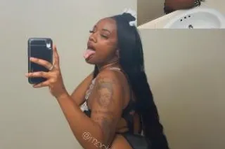 ✨100% Real✨FT Verify✨Cum put that sausage 🌭between these BUNZz 🍑 - Image 1