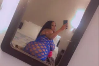chocolate Delight 💦👅💋 - 23 - Image 4