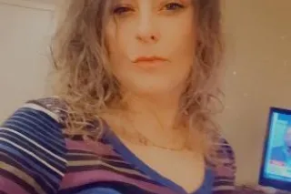 🙈 “Queen Bee: The Sensational ... - Image 1