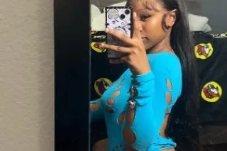 Best in town 🥰😅 - 22 - Image 1