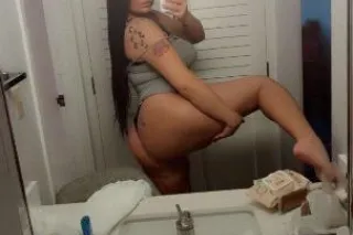 Tall beautiful White PAWG ONE ... - Image 1