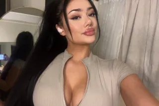 Sexiest Playmate in the city💕 - Image 12