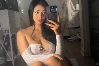 Sexiest Playmate in the city💕 - Image 8