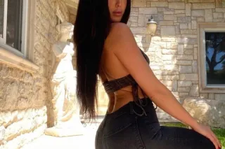 💋Double The Trouble, Twice the Temptation😜💋 - Image 4
