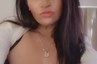 💋Soft smile.....Naughty intentions 😈 - Image 4
