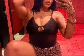 ‼ pretty & petite ‼ - Image 2