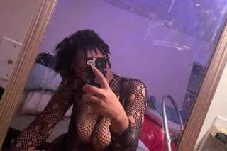 CARPLAYS ONLY 💋 PLEASE DONT TE... - Image 4