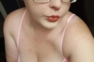 Thick sexy redhead with🔥pussy🔥... - Image 4