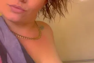✨✨THICK THIGHS and PRETTY EYES... - Image 3