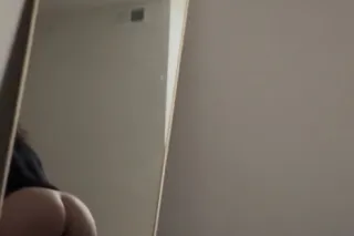 White Girl with a big booty 🥵🍑... - Image 1