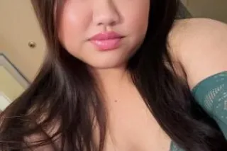 Thick Juicy ASIAN👅💦 Freaky Slutty Throat Goat 😜😘 PHAT PUSSY 💦🍑😝 - Image 6