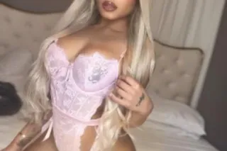 sexy latina ready for party - Image 6