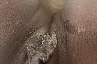 PoundTown 💋🤑 Tight + Wet - Image 2