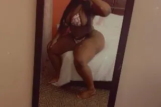 THICK CHOCOLATE BOMBSHELL😍BIG ROUND PORNSTAR BOOTY🍑🩷🌟MY BACKSHOTS GO CRAZY🤪😫💦INCALLS/OUTCALLS🧚🏾♀🧁 - Image 5