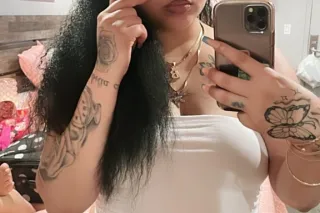 SEXY 👅 WET 💦 LATINA 💋 - Image 3