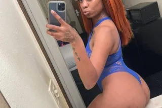 𝐒𝐥𝐢𝐦 𝐀𝐧𝐝 𝐏𝐞𝐭𝐢𝐭𝐞 𝐖𝐢𝐭𝐡 𝐀 𝐁𝐨𝐝𝐲 𝐒𝐨... - Image 3