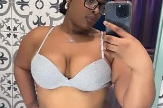 My ass is so phat🤤 Im horny As... - Image 3
