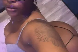 My ass is so phat🤤 Im horny As... - Image 1