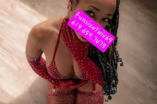 🎀🧸4’6" & 89 lbs 💖🍭 THROAT GOAT... - Image 2
