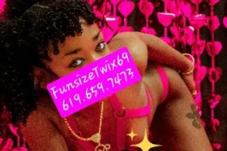 🎀🧸4’6" & 89 lbs 💖🍭 THROAT GOAT... - Image 3