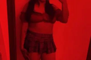 SLIM Thick Latina BOMSHELL - Image 5
