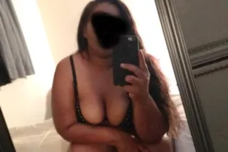 ✨🎁🎊Hot Chocolate xtra thicc🎊🎁✨... - Image 3