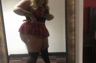 pussy so good you not pulling out🥴 - Image 1