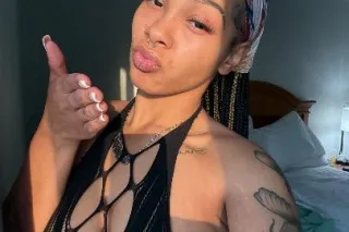 CAR DATES😍 Let me gum that dic... - Image 1