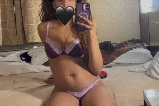 BROOKLYN/QUEENS /OUTCALLS ONLY!!!!! MUST BOOK UBER /LYFT.NEW IN TOWN 🍒😍 Your New Favorite 🥵🍭SWEET & SEXY Goddess Come dive in this caramel pussy 😍 - Image 3
