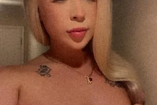 Ms Dolly Your Petite & Discret... - Image 1