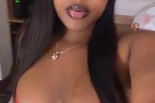 IM every bit of pretty💋💋 Hosting INCALLS and OUTCALLS - Image 1