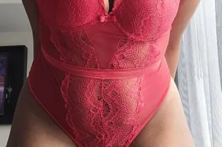 MILF EXPERIENCE IN West Haven ... - Image 3