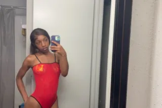 PULL UP NOW😍 2 girls (text me)... - Image 1