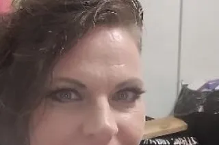 Sexy Milf - Image 2