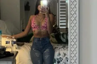 New Young Petite Foreign Woman 😍🥰😘 - Image 10
