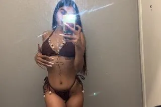New Young Petite Foreign Woman 😍🥰😘 - Image 12
