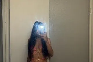 New Young Petite Foreign Woman 😍🥰😘 - Image 7