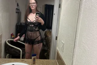 Your favorite thicc country MILF🤠🥵💦💦 - Image 7