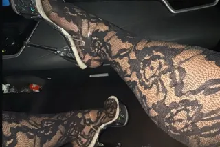Hola papi hablo espanol/ Hey baby im the fantasy you never thought you could book💋 - Image 4