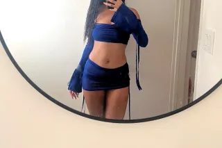 EXOTIC MIDDLE EASTERN MAMI😌🍸 - Image 1