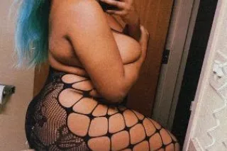 Wet Tight Creamy Pussy Come See Me - Image 5