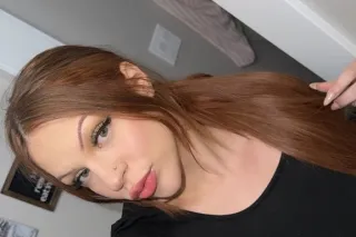 Your Flirty Emerald Eyed Redhead is Back.. Try to Behave 💋 - Image 7