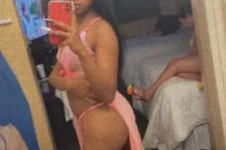 New to town 💋 - 21 - Image 1