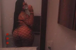 Sexy curvy carmel skintone 🍯 F... - Image 1