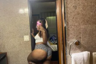SPECIALS . OUTCALLS ONLY DEPOSIT IS REQUIRED . - Image 9